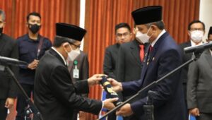 Bupati Kutim Resmi Melantik Rizali Hadi Sebagai Sekda