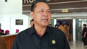 1. Penyaluran Beasiswa, Legislatif Kutim Sambut Positif