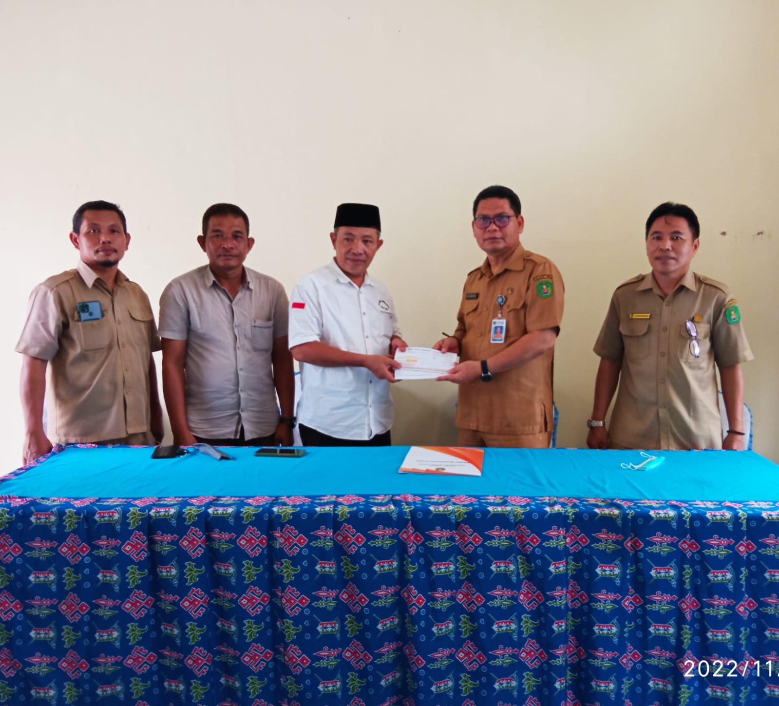Dinsos Kutim Fasilitasi Orang Terlantar Pulang Kampung 3 WhatsApp Image 2022 11 02 at 15.01.04