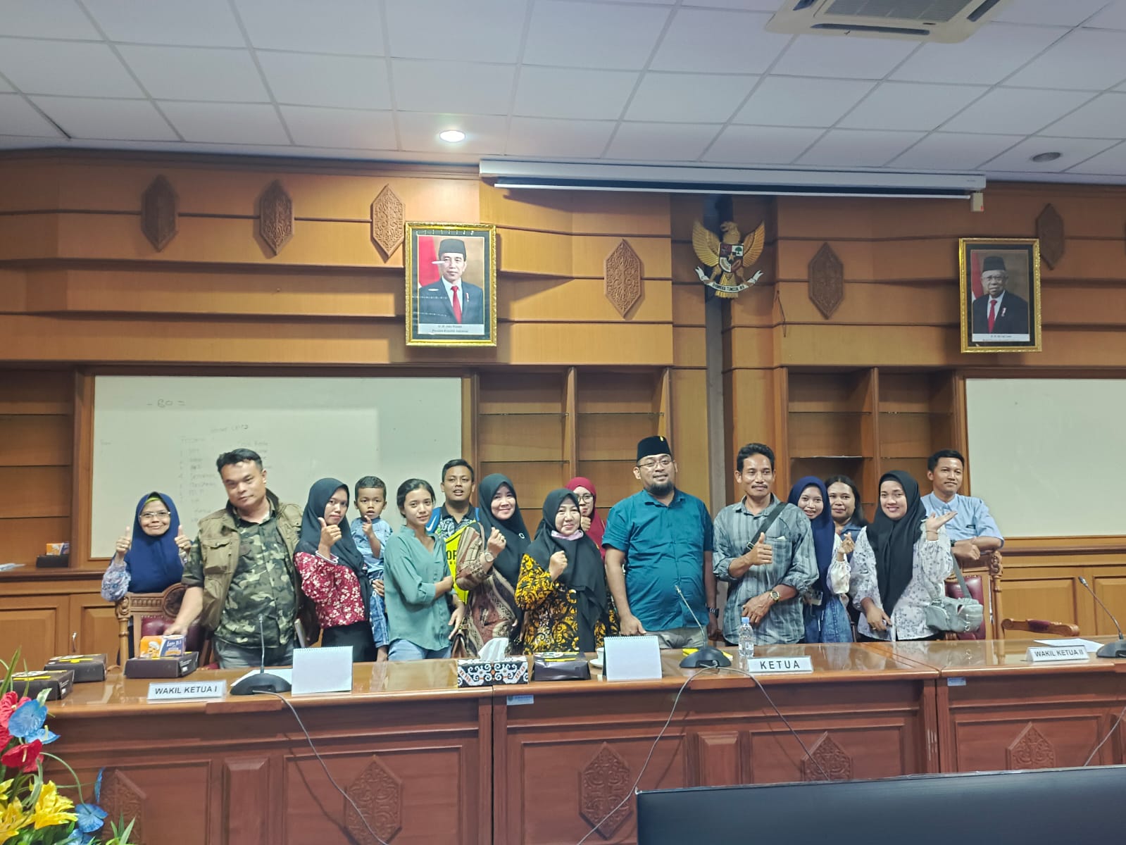 Permasalahan Plasma Pending, Komisi B RDP Dengan KKL dan Warga 2 WhatsApp Image 2023 05 10 at 22.45.01