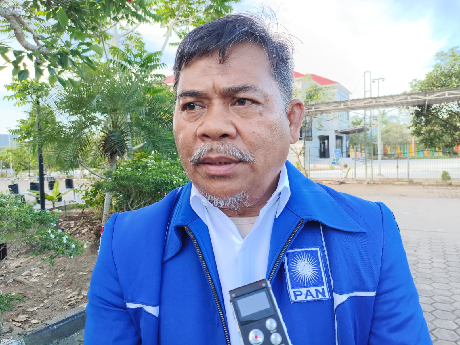 DPRD Usul Kenaikan Gaji Honorer 100 Persen