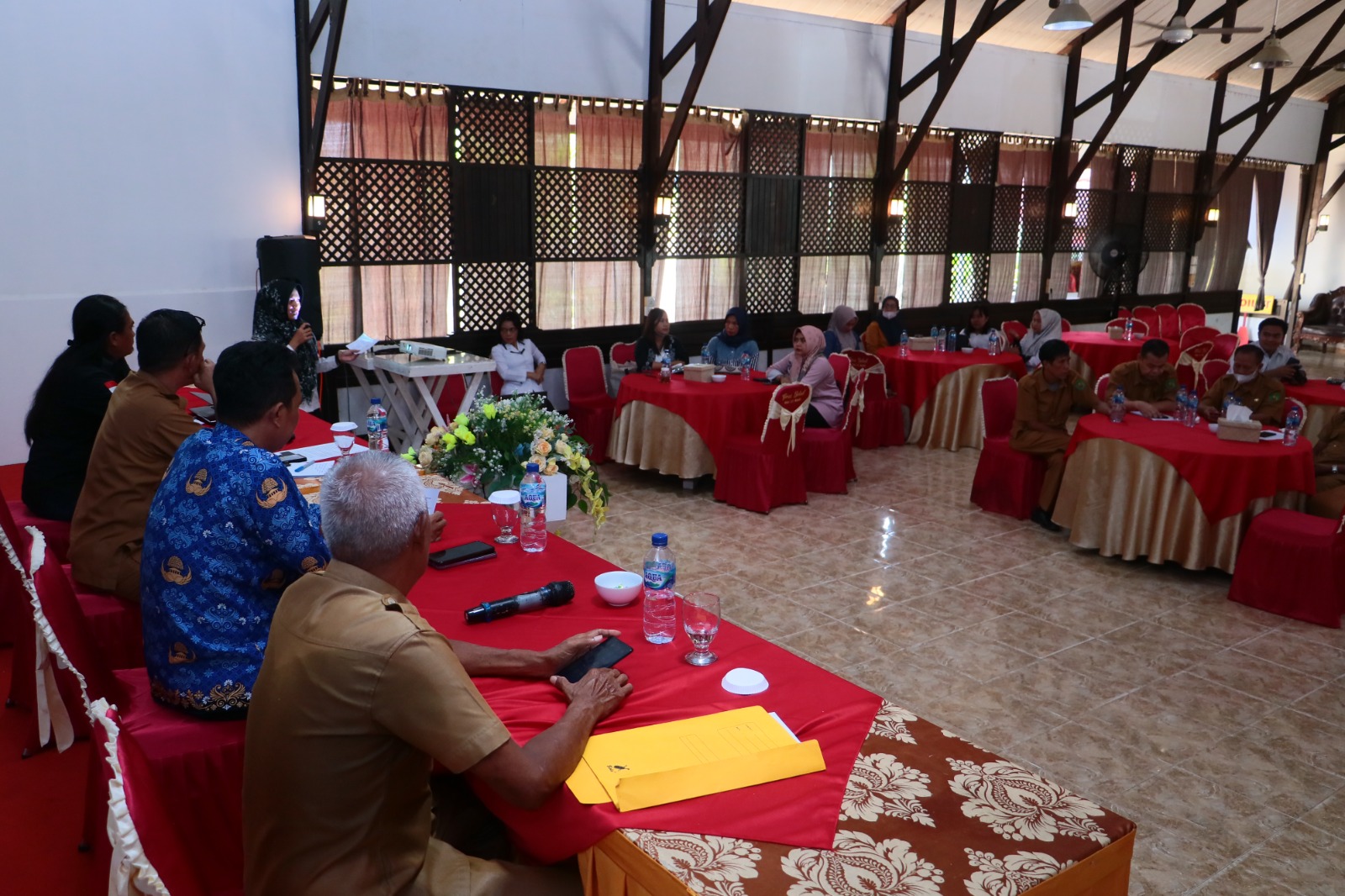 Membatik Dengan Media Kayu, Mulyono; Inilah Keberagaman Indonesia