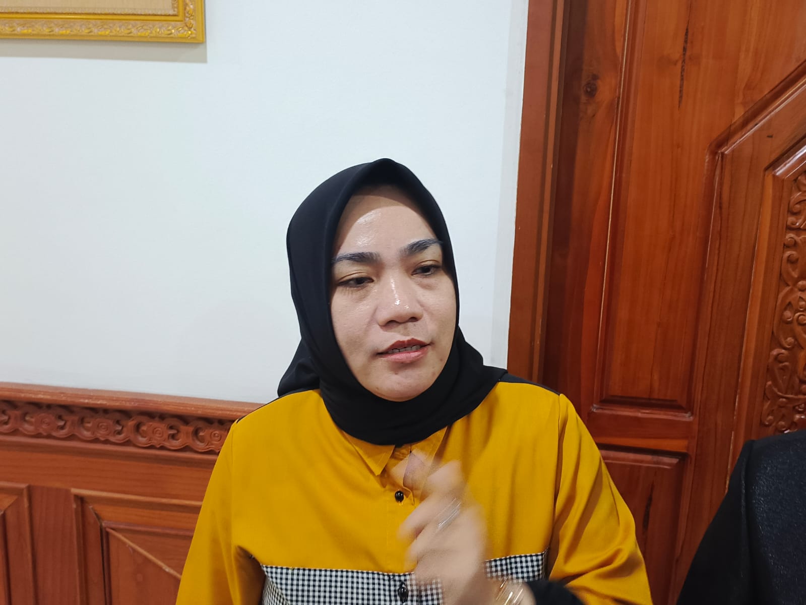 Asti Mazar Soroti Kinerja Dinas PU dan Perkim