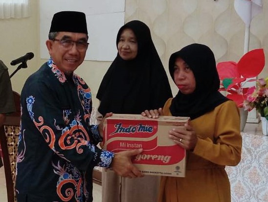 50 Warga Dapat Bantuan Dari Bupati Kutim