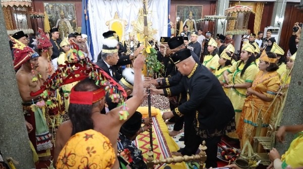 Edi Damansyah Komitmen Melestarikan Tradisi Seni Kukar
