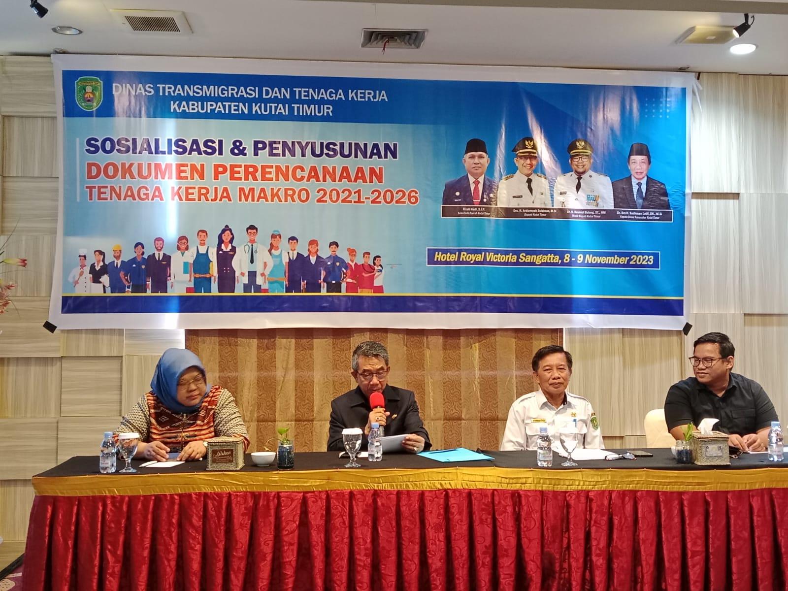 Bupati Buka Sosialisasi Penyusunan Dokumen Perencanaan Tenaga Makro