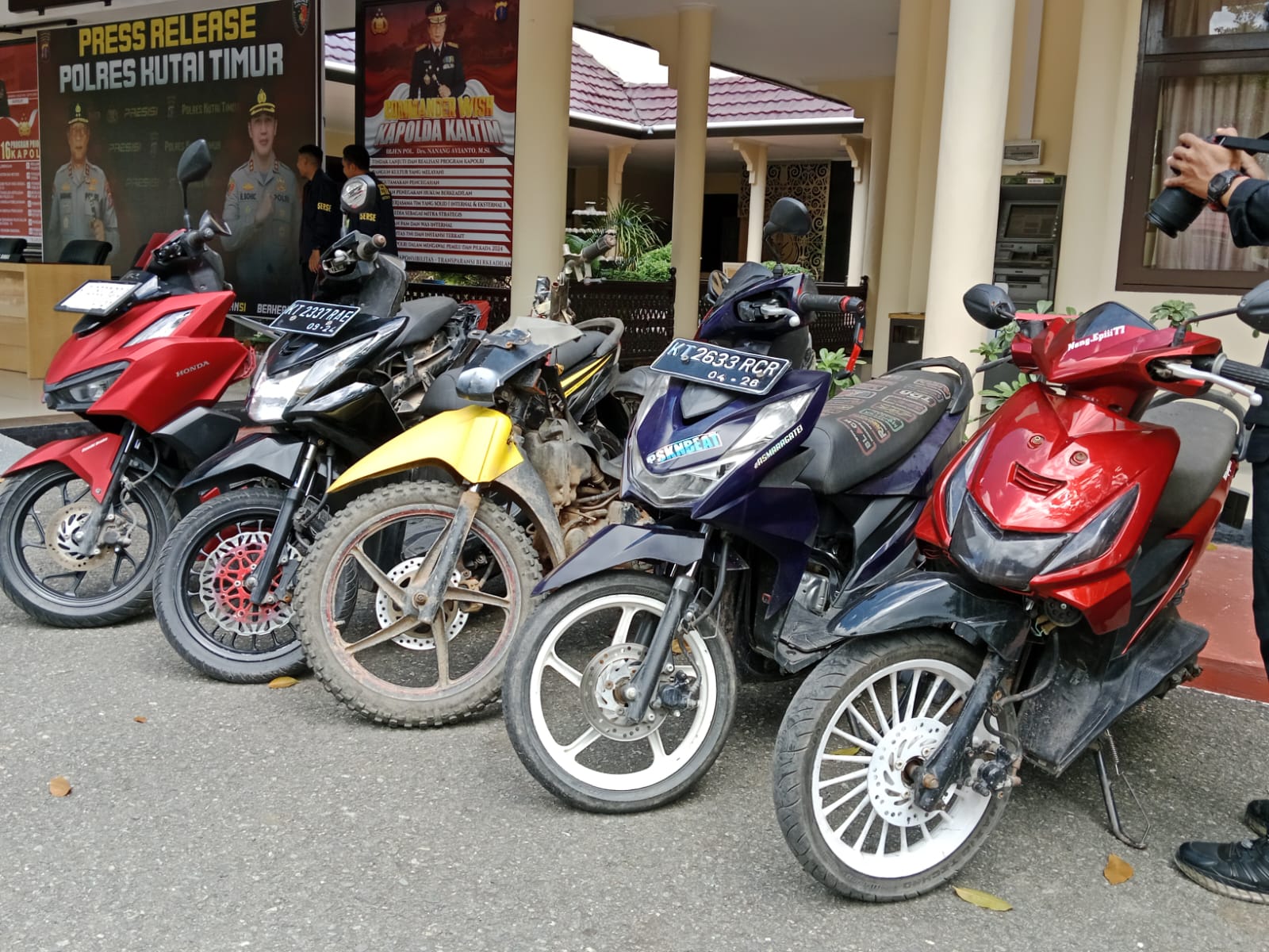 5 unit motor berhasil diamankan Polres Kutim dari kasus Curanmor melibatkan H (21) dan AFY