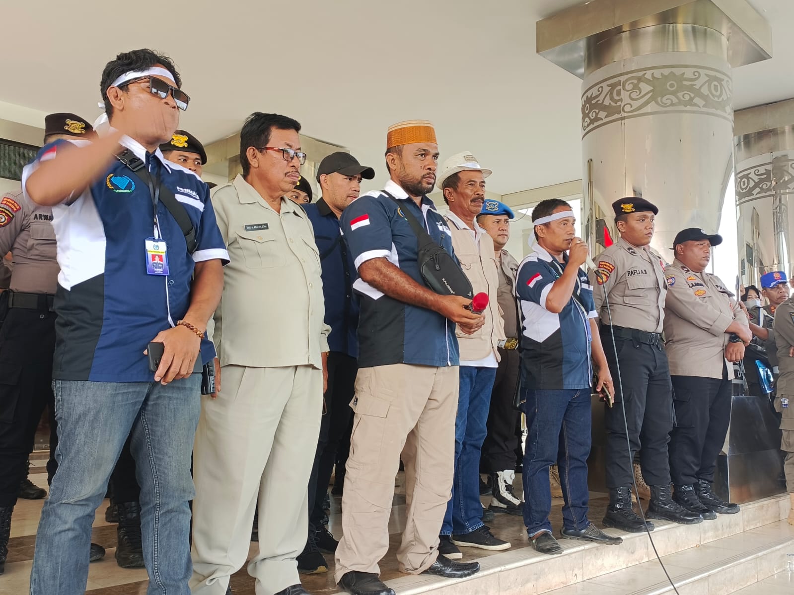 Sampaikan Aspirasi, Ratusan Sopir Truck, Organda dan ATS Geruduk Kantor Bupati