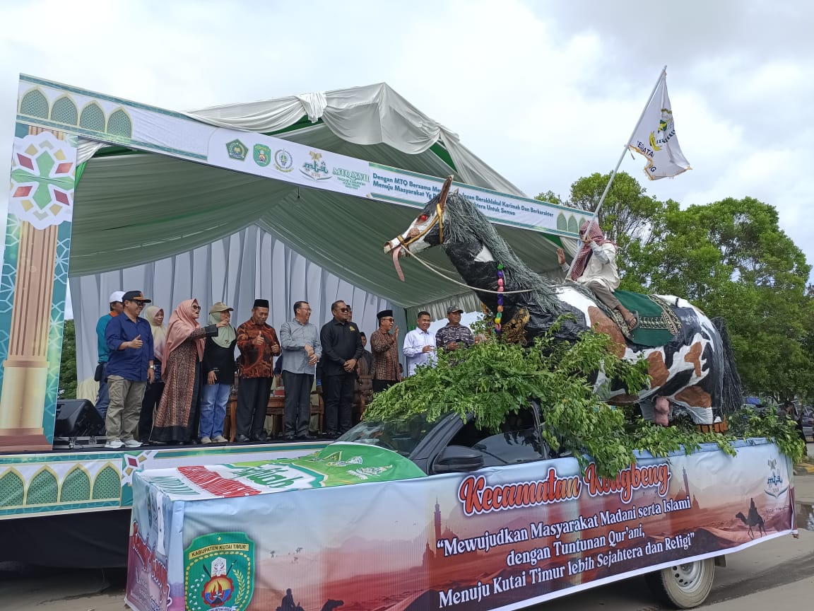 Dilepas Bupati, 20 Peserta Ramaikan Pawai Taaruf MTQ