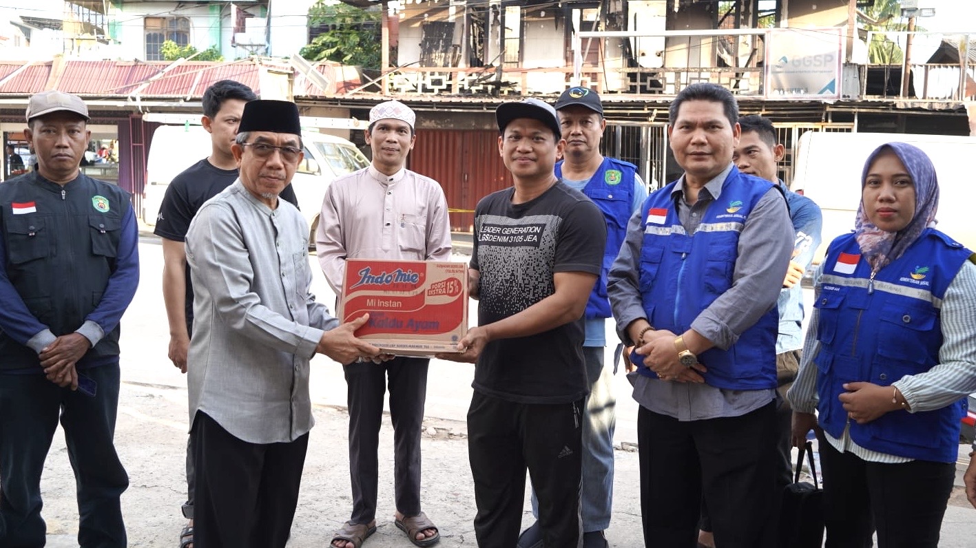 Kebakaran Sangatta Lama, Bupati Serahkan Bantuan