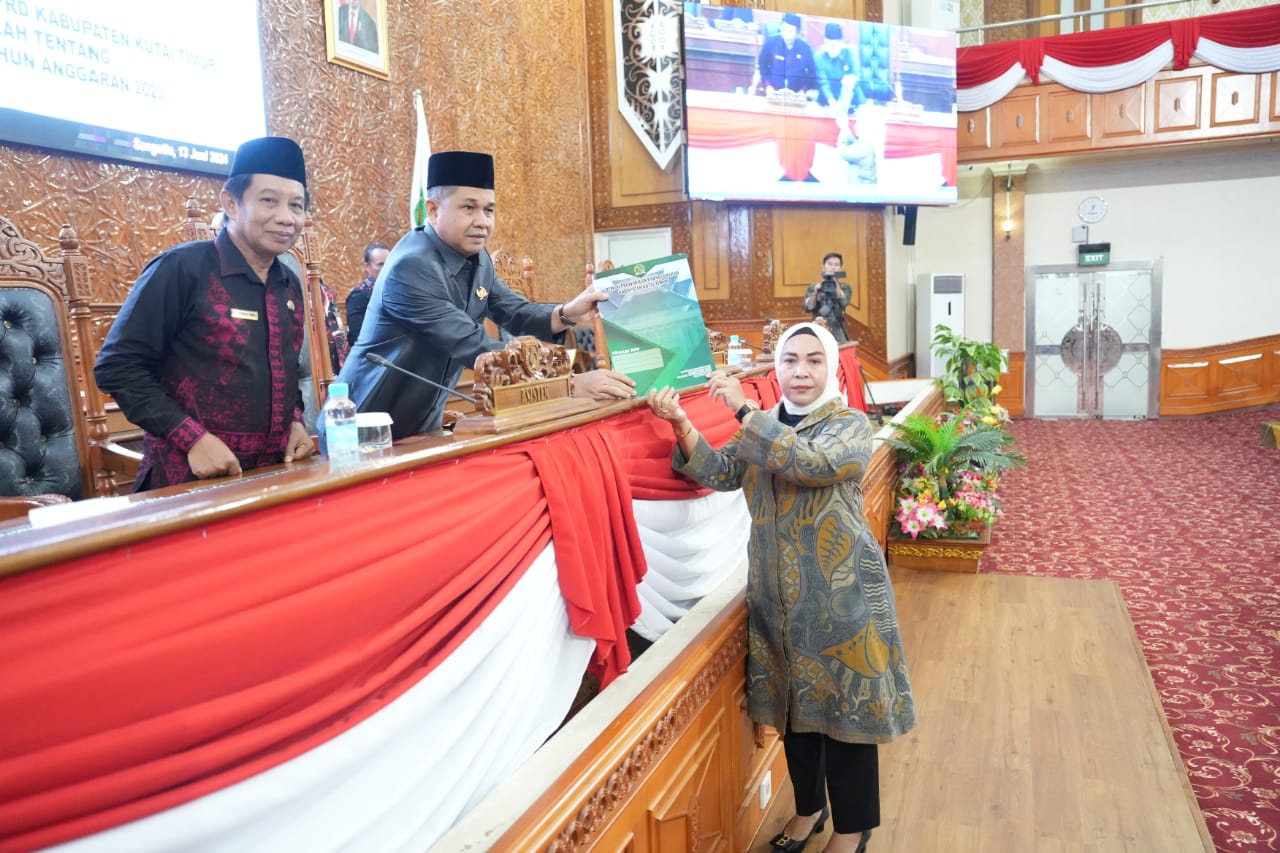 Singkat dan Padat, Fitriyani Sampaikan Pandangan Fraksi PPP