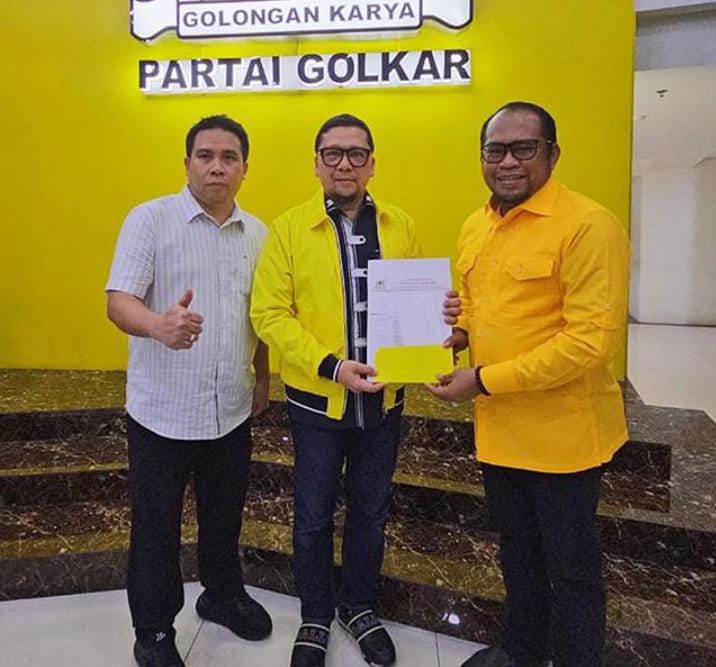 Sah! Kasmidi Bulang Terima SK Pencalonan Bupati Dari Partai Golkar