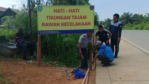 Dishub Kembali Pasang Rambu Peringatan Sejumlah Ruas Jalan