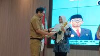 HKN 60, Dokter Bahrani; Semangat Menjaga Kesehatan Generasi Masa Kini 12 HKN 60, Dokter Bahrani; Semangat Menjaga Kesehatan Generasi Masa Kini