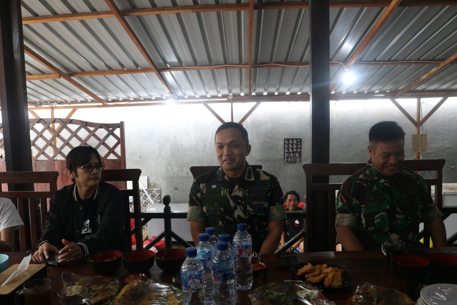 Dandim 0909 KTM Ngobrol Santai Dengan Wartawan