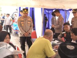 Hadir di Kabo Jaya, Polres Kutim Gelar Bakti Sosial
