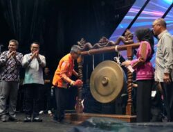 Hadirkan 100 UMKM, Pekan Raya Kutim Expo 2025 Resmi Dibuka