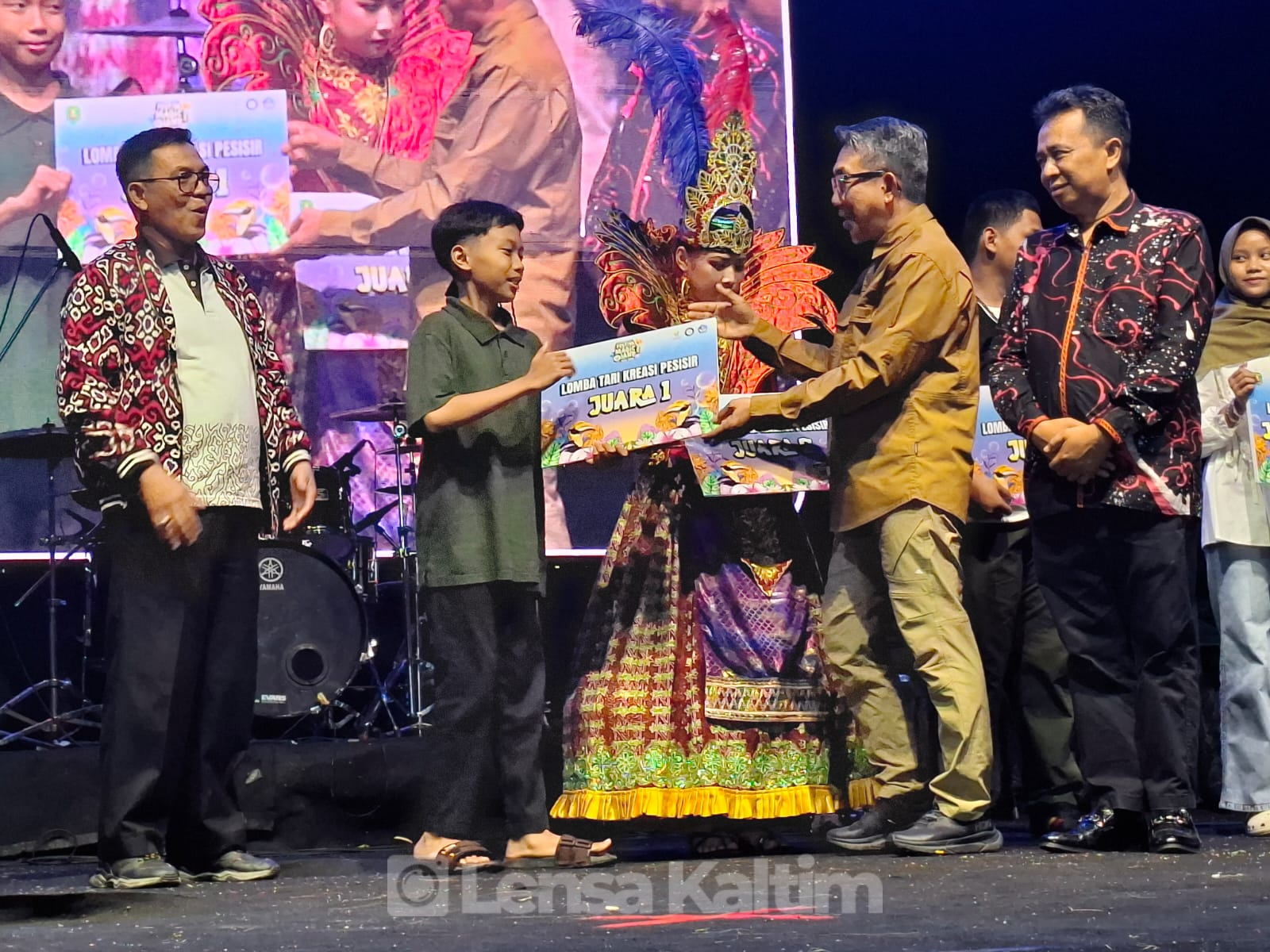 Bupati Kutim Tutup Rangkain Festival Magic Land 2025