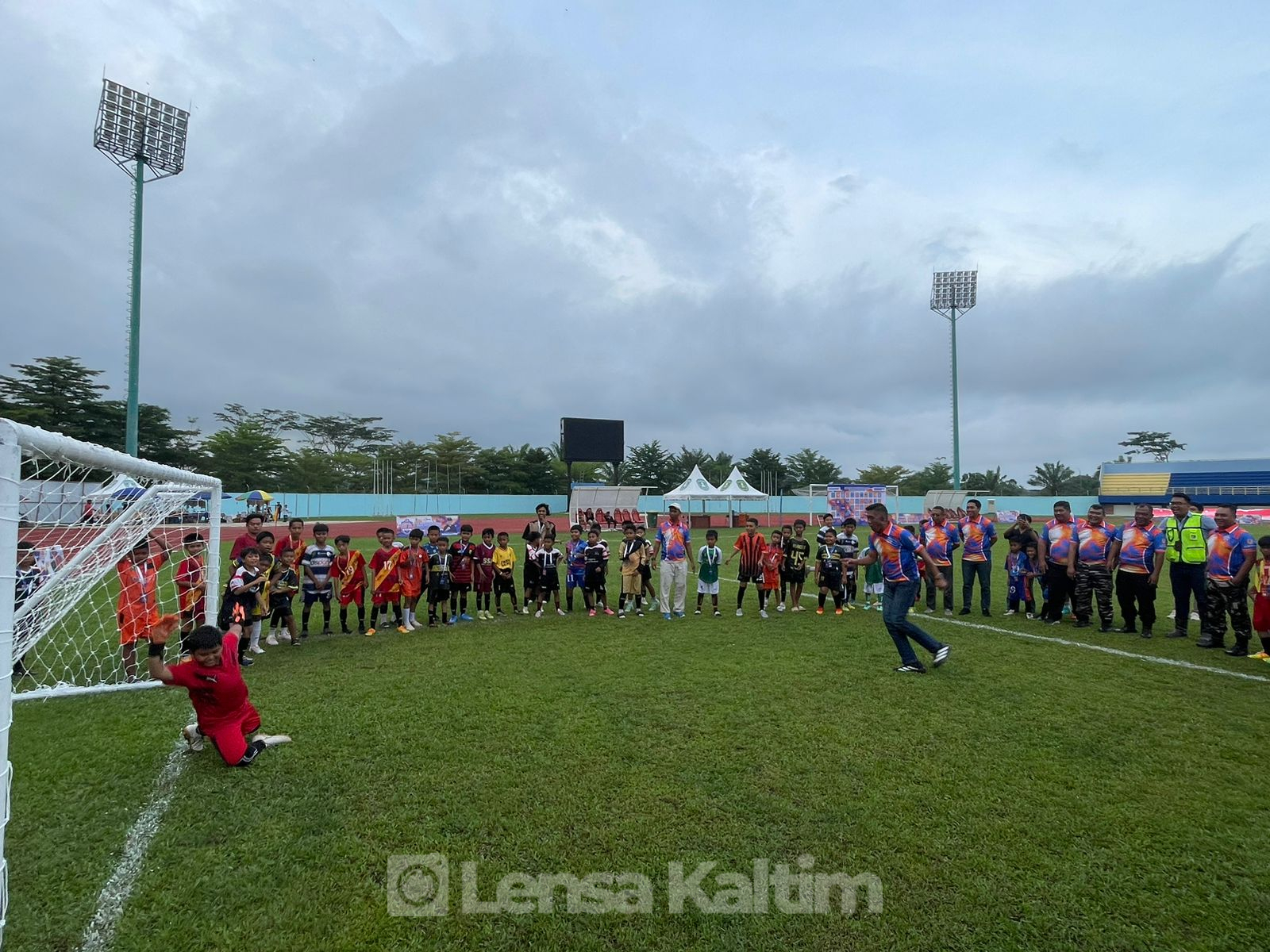 Ratusan Anak Ramaikan Festival Sepak Bola Usia Dini Bupati Cup 2025
