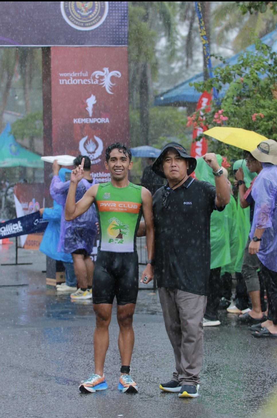 Membanggakan, Atlet Triathlon Kutim Juara Pertama Pada Kejurnas di Babel