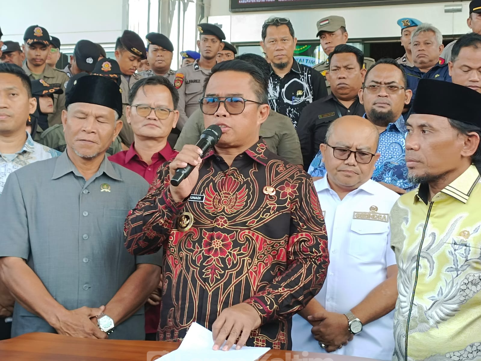 Pemerintah Bawa Sengketa PT MKC ke Jakarta, Mahyunadi Pastikan Hak Masyarakat Diperjuangkan
