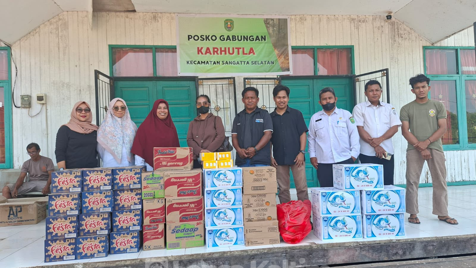 Camat Dewi Apresiasi Solidaritas Warga, Bantuan Relawan Karhutla Kembali Mengalir