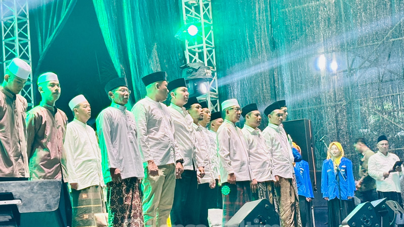 Kutim Bersholawat di Tengah Kepungan Asap, Ardiansyah Berharap Hujan Segera Turun